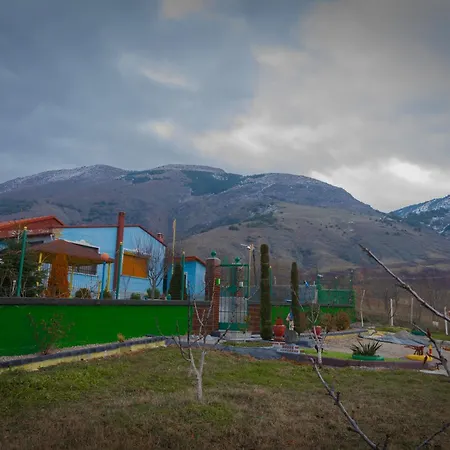 Bujtina Dervishi Homestay *