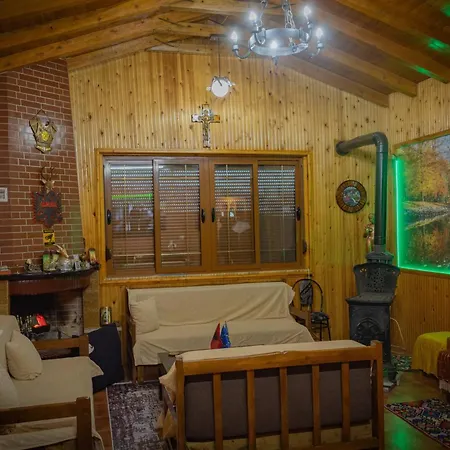 Bujtina Dervishi منزل للإقامة *