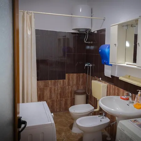 Bujtina Dervishi Homestay Korce