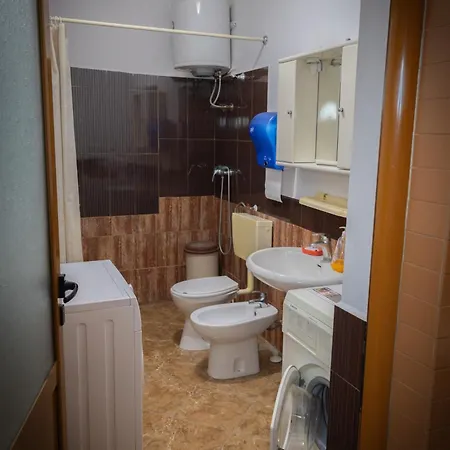 Bujtina Dervishi Rum i privatbostad