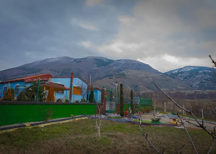 Bujtina Dervishi Homestay *
