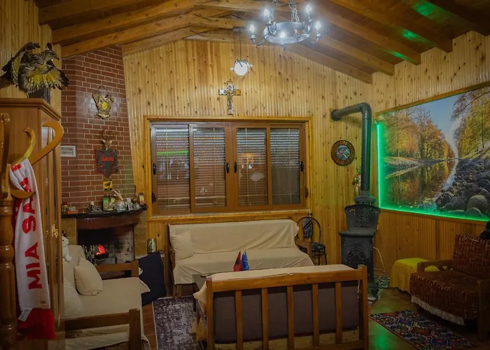Bujtina Dervishi Homestay *