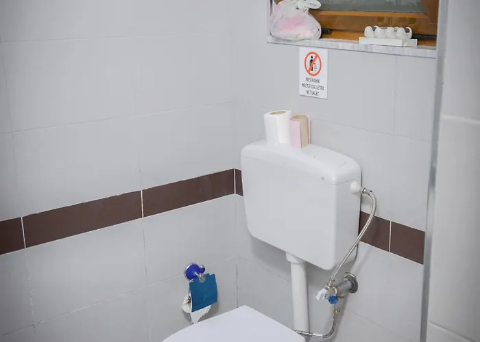 Bujtina Dervishi Homestay Korce